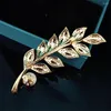 Brooches Light Luxury Inlaid Zircon Leaf Brooch Fashion Versatile Suit Jacket Plant Corsage For Men And Women Pin
