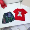 Tasarımcı Bebek Giysileri Seti T-Shirt Şort Toddler Sıradan Giyim Çocukları Terzi Çocuklar Erkek Çocuk Karikatür 2 PCS SET AAA DHGATE