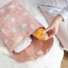 Duffelväskor 2023 Baby Bottle Diaper förvaringspåse utomhus rese bärbart paket söt tryckt blöja vattentätt makeup pack
