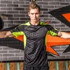 Męskie koszulki Męskie Koszulę siłowni Fitness Sport Short Tan Szybki sucha koszula piłkarska