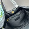 2023デザイナーバッグ旅行女性ショッピングトートレザーガベージバッグクラッチバッグシンプルなレトロクラシックファッションバックパック
