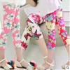 Flickor leggings sommar barn mager byxor elastisk siden andas kausal blyerts byxor blomma tryck barn leggings tjej capris