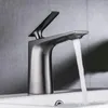 Kökskranar alla kopparpistol gråa användar kallt och kran badrum bassängen enstaka hål