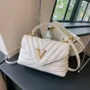 Designer Crossbody-väskor Klassiskt tryck för män Cross Body-väska Dam Snygg läder Messenger-plånbok Handväskor Dam Business Lyxiga Handväskor 23m