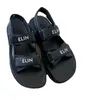 2023 printemps nouvelles sandales plates femmes décontracté à l'extérieur porter des chaussures de plage Alphabet palmé Velcro fée chaussures