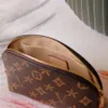 Mens M47515 plånböcker utgör kosmetiska väskor Luxurys myntväskan Gym Tote Clutch Bags Womens Bagage äkta läder axel toalettväska designer tvättpåse makeup väska
