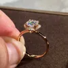 Band Ringen Trendy Vrouwelijke Kristallen Bloem Dunne Ring Rose Goud Zilver Kleur Bruiloft Voor Vrouwen Sierlijke Witte Ronde Zirkoon Engagement