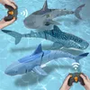電気/RC動物面白いRCサメのおもちゃリモコンアニマルロボットバス浴槽プールキッズフォーキッズボーイズ子供クールなスタッフサブマリン230601