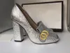 Klasik Yüksek Topuk Ayakkabı Tasarımcısı Deri Kalın Topuk Yüksek Topuklu 10 cm% Cowhide Yuvarlak Kafa Metal Düğmesi Marka Kadın Elbise Büyük 34-41-42 Kutu
