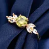 Anelli a fascia Aphseem New Engagement Women Olive Green Leaves Zircon Cubic Graceful Girls Ring Jewelry Gift