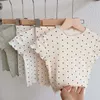 Pigiama Summer Baby Set Dot Print Infantile Ragazze coreane Sleeper Wear Pigiama Bambini Toddler Abiti da interno Tuta da notte 230601