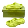 Kapcia puste zjeżdżalne buty męskie designer mody gumowe wodoodporne buty na plaży bez poślizgu prysznic buty letnie luksusowe basety