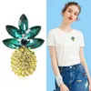 Broches Rhinstone Fruit Femmes Cristal Ananas Fête Casual Cachemire Hommes Chemise Revers Sac Mignon Pins Brillant Bijoux Cadeau G230529