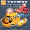 Elektrische/RC Boten 2.4G Mini RC Boot Met Spray Licht Waterdichte Oplaadbare Elektrische Afstandsbediening Speedboot Geschenken Water speelgoed voor Kinderen 230601