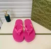 مصمم الأزياء السيدات Flip Flops Simple Youth Slippers أحذية Moccasin مناسبة لفناد الربيع والفنادق الشواطئ أماكن أخرى الحجم 35-42