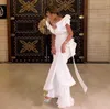 Robes Simple Blanc Dubaï Arabe Sirène Soirée avec et Volants V-cou Femmes Formelle Robe De Bal De Soirée 2023 Personnalisation P230531
