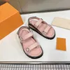 Paseo Comfort Sandal 디자이너 여성 클래식 브라운 인쇄 이중 버클 블랙 엠보싱 럭셔리 샌들 여성 샌들 해변 신발