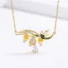 Cluster Anneaux Beau Collier Pour Femmes Jaune Fleur Zircon Pendentif À La Main Émail Bijoux Partie Chandail Chaîne