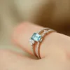 Bandringe Niedliche weibliche hellblaue Hohlring Charm Silber Farbe Offene Hochzeit für Frauen Luxus Quadrat Zirkon Verlobung