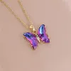 ペンダントネックレスModyle New Fashion Korean Coloran Crystal Butterflyペンダントネックレス女性鎖骨チェーンポピュラーネックレスJ230601