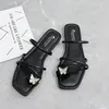 Sandali Donna 2023 Moda estiva Scarpe Esterno Fuori Porta Abbigliamento per la casa Pantofole piatte a fascia stretta Taglie forti 43 Zapatillas Muje