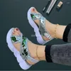 Sandaler sommar tofflor kvinnor bling slingback plattformskor kvinna 2023 damer glider mjuka lägenheter utomhus sandalier plus 35- 43