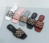 Luxus-Designer-Slides, Hausschuhe, mehrfarbig, bestickter Stoff, Pantoletten, Damen-Hausmode, Flip-Flops, Freizeitsandalen, Sommer-Ledermarke, flache Rutsche, Gummisohle 36–42