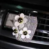 New Crystal Daisy Flower Car Air Freshener Outlet Vent Clip Air Conditioner Car Perfume Zeolite Fragrance Auto Decor for Girl Ladies