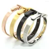 Bangle Fashion Strap Armband Color Gold Black Titanium Steel Justerbart bältesspänne Manschettsmycken för män Kvinnor