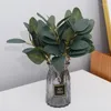 Dekorativa blommor 10/20/50st Artificial Plant Green Eucalyptus Leaf med frukt Fake Bukett för hemgräs Party Table Decoration Flower