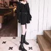 Swobodne sukienki 2023 Czarna seksowna gotycka sukienka koszuli z paskiem punkowy w stylu mini pasek jesień żeńskie klub nosza impreza z ramionami
