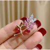 Spille Spille Fashion Pink Crystal Cute Women # 039; s Luxury Yellow Gold Copper Zircon Alloy Plant Malt spilla da balia G230529