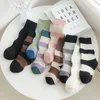 Chaussettes femmes filet rouge lanterne sauvage Ins marée personnalité gros intestins dans le Tube bas en coton respirant