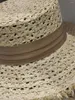Chapéus de aba larga verão chapéu de grama Lafite colorido com três dobras com design decorativo oco para fora moda feminina protetor solar praia