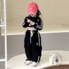 Set da ballo di strada hip-hop per ragazze, abbigliamento esposto per ombelico e spalle, abbigliamento hip-hop per bambini alla moda a maniche lunghe larghe