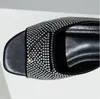 Summer Slippers2023 Designer Diapositives Femmes Strass Sandales Mode Chaussures À Talons Bas Noir Bout Carré Talons Plage Marche Pantoufles Confort Dames Sandals27--42