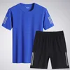 メンズトラックスーツ2023夏のランニングメンズスポーツウェア2 PCS/セット通気性男性服半袖のスタンドカラーTシャツ +メンスポーツショーツJ230601