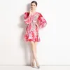 Robes décontractées rétro floral rouge mini robe lanterne manches 2023 femmes concepteur col en v mince une ligne plissée pour la fête d'anniversaire robe de bal