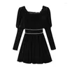 Robes décontractées Style français Hepburn petite jupe noire femme 2023 automne vêtements pour femmes produit taille plus mince velours à manches longues