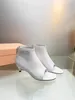 Luxusdesigner Sommerstiefel Frauen Seite Reißverschluss Knöchelstiefel Lederclip Zehen High Heel Cool Stiefel Sommer Fashion Casual Outwear Kurzstiefel Größe 35-40