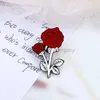 Romantiska blommeserier Emaljstift Sweet Red Rose Cherry Blossom Lotus Brosches Women Jewely Lapel Pin Badge Anniversary Gifts