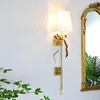 Lâmpadas de parede grande retro fita de cobre para sala de estar princesa arco luzes grande preto tecido branco abajur led arandelas latão