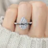 Anelli a fascia Stile vintage Anello di fidanzamento a forma di pera Silve Color Promise Wedding Ring Trends Fancy Cubic Zirconia Jewelry Regalo di compleanno J230602