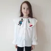 衣類セット子供の女の子の服刺繍漫画ビッグラペルシャツ秋の春の白い黒い韓国のカジュアルガールズブラウス230601