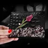 Ny äkta läderförarens licenshållare Rose Flower Diamond Crystal Car Key Bag Wallet Purse Kvinnor Kreditkortsfodral