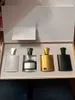 Manlig och kvinnlig parfym 4-delad presentförpackning Kvalitet Klassisk parfym