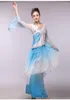 Abbigliamento da palcoscenico Zai Shui Yi Fang Sky Blue Gradienta Chiffon Costume da ballo Folk classico Ventaglio moderno e ombrello