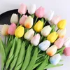 Decoratieve Bloemen 2/5 PCSReal Touch PU Tulp Kunstmatig Arrangement Boeketten Voor Home Office Decor Bruids Bruidsmeisjes Bruiloft Centerpieces