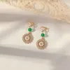 Oreille Cuff Adolescents coréens japonais Filles douces et vibrantes Boucles d'oreilles à carreaux vintage avec diamants sans trous d'oreille Oeufs géométriques G230602