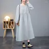 Casual Dresses Real S koreansk version Löst garnfärgat blomma garn linne broderi 2023 Autumn Dress Women's Mid-Length kjol